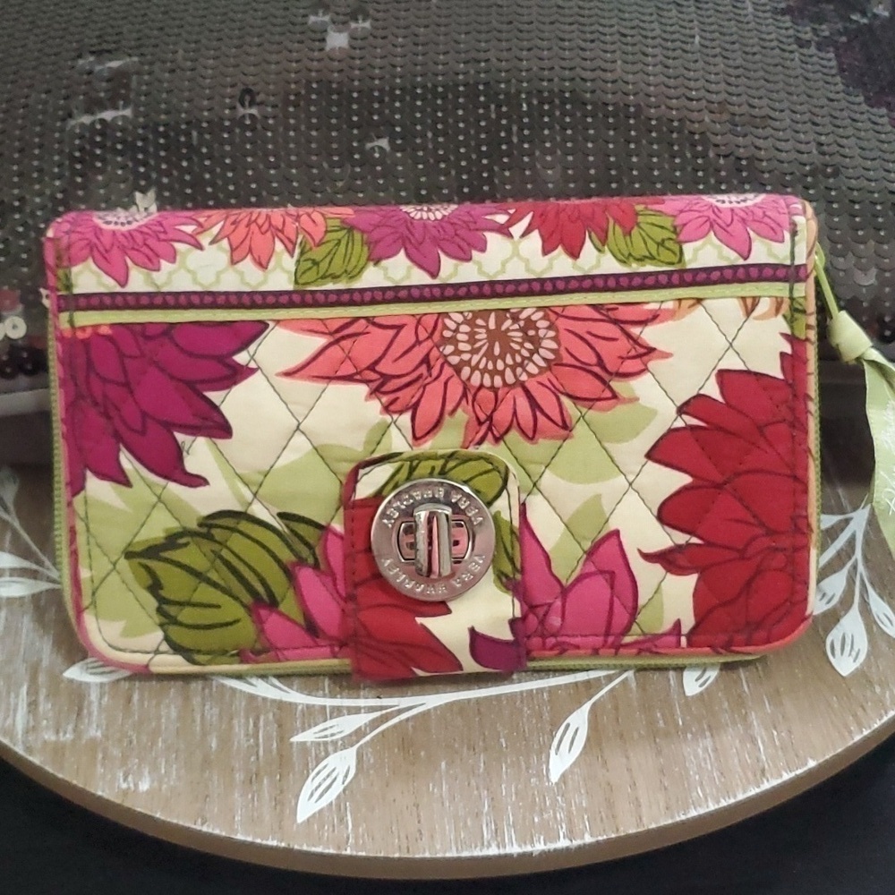 Vera Bradley Carry It All Clutch Organizer